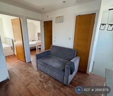 2 bedroom flat to rent - Photo 3