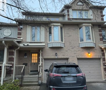 302 College Ave W, Guelph - Photo 1