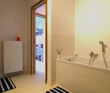 Recente, instapklare woning met zongerichte tuin - Photo 4