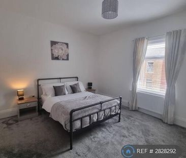 3 bedroom terraced house to rent - Photo 4