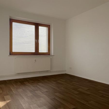 Hier beginnt Ihr neues Kapite! 3-Raum Wohnung mit Einbauküche - Photo 3