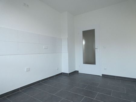 *** Das wird Ihnen gefallen! Modernisierte EG-Wohnung in grüner Lage! *** - Photo 4