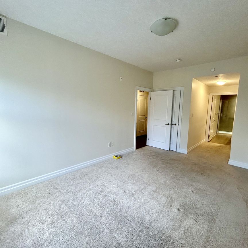 For Lease - 89 Ridout Street Unit# 403, London South, Ontario - Photo 1