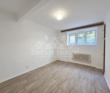 Pronájem bytu 1+kk, 34 m - Photo 1