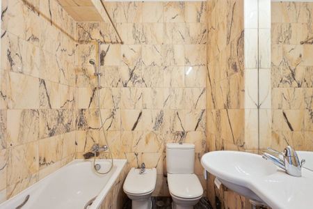 3 bedroom luxury Flat for rent in Lisbon - Photo 4