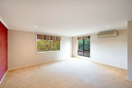 Three Bedroom Family Home - Photo 3