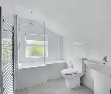 2 bedroom terraced house to rent - Photo 2