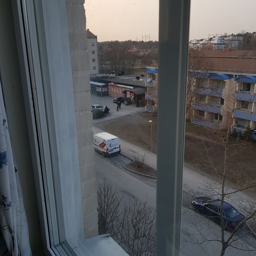 Söderberga Allé, Bromma - Foto 1