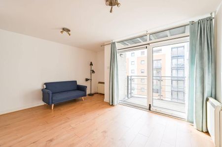 1 bedroom flat to rent - Photo 3