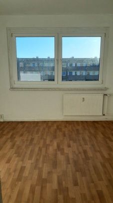 Hier fühlen Sie sich wohl: familienfreundliche 4-Raum-Wohnung! - Photo 1