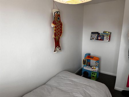 2 bedroom semi-detached house to rent - Photo 3