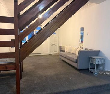 2 bedroom semi-detached house to rent - Photo 2