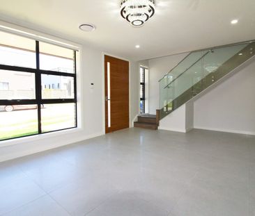 Beautifully designed 4 bedroom corner home in Stanhope Gardens for ... - Photo 4
