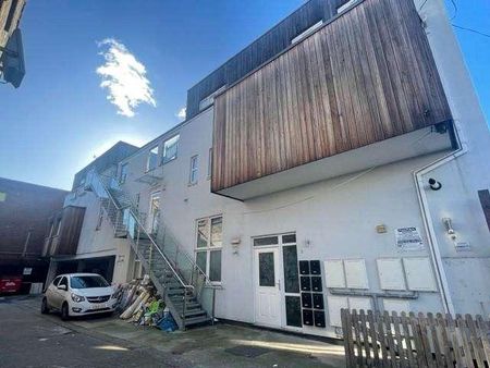 Spencer House, Brettenham Road, Edmonton, N18 - Photo 3