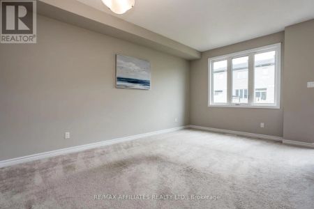 196 BANDELIER WAY - Photo 2