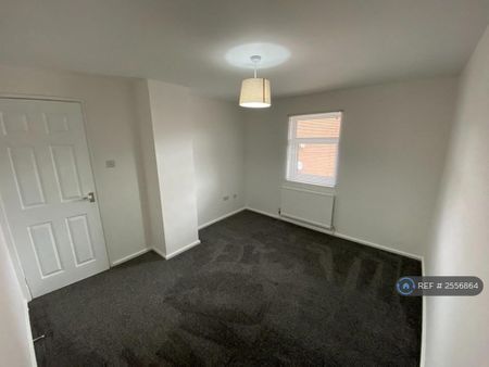 4 bedroom terraced house to rent - Photo 4