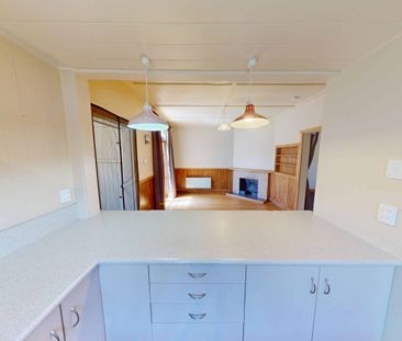 City Centre - 3 Bedrooms - Photo 4