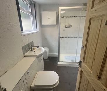Room in a Shared House, Manor Farm, B11 - Photo 3