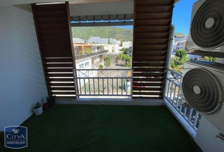 Location Appartement 3 pièces 77m² ST DENIS 97400 - Photo 4