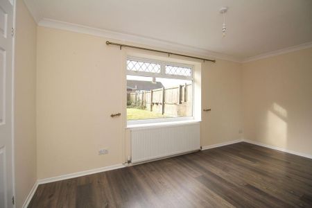 3 bedroom semi-detached house to rent - Photo 2