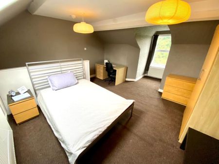 4 bedroom terraced house to rent - Photo 5