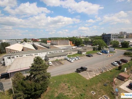 Pronájem bytu 1+kk 30 m2 - Fotografie 5