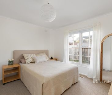 Stylish & Convenient Living in the Heart of Greensborough - Photo 5