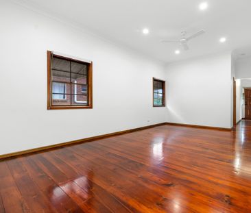 Generous Family Living: Prestige in Brisbane Suburb - Photo 6