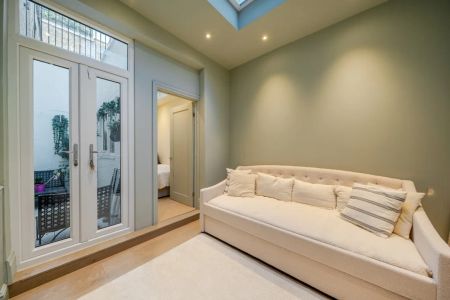 3 bedroom apartment to rent - Photo 4