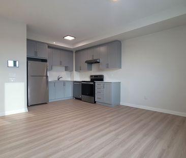 For Lease - 13042 Yonge Street Unit# 307, Richmond Hill, Ontario - Photo 1