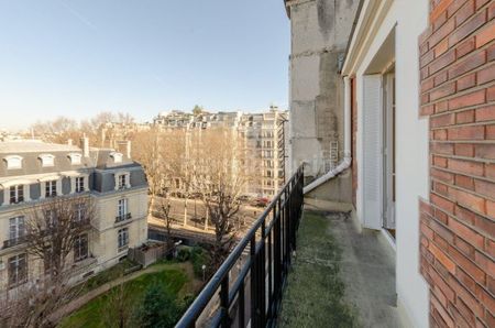 Location appartement vide 3 pièces, 63.21 m2, Paris 7ème - Photo 2