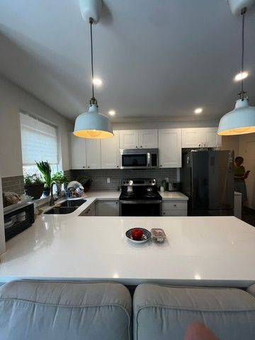 For Lease - 18 Anglesey Boulevard Unit# 204, Toronto, Ontario - Photo 3