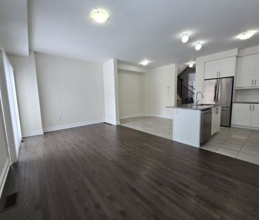 For Lease - 12 Lisa Street, Wasaga Beach, Ontario - Photo 3