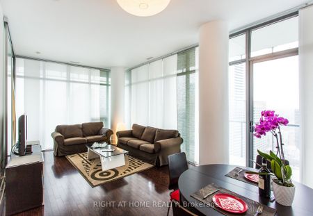 For Lease - 33 Charles Street Unit# 4207, Toronto, Ontario - Photo 4