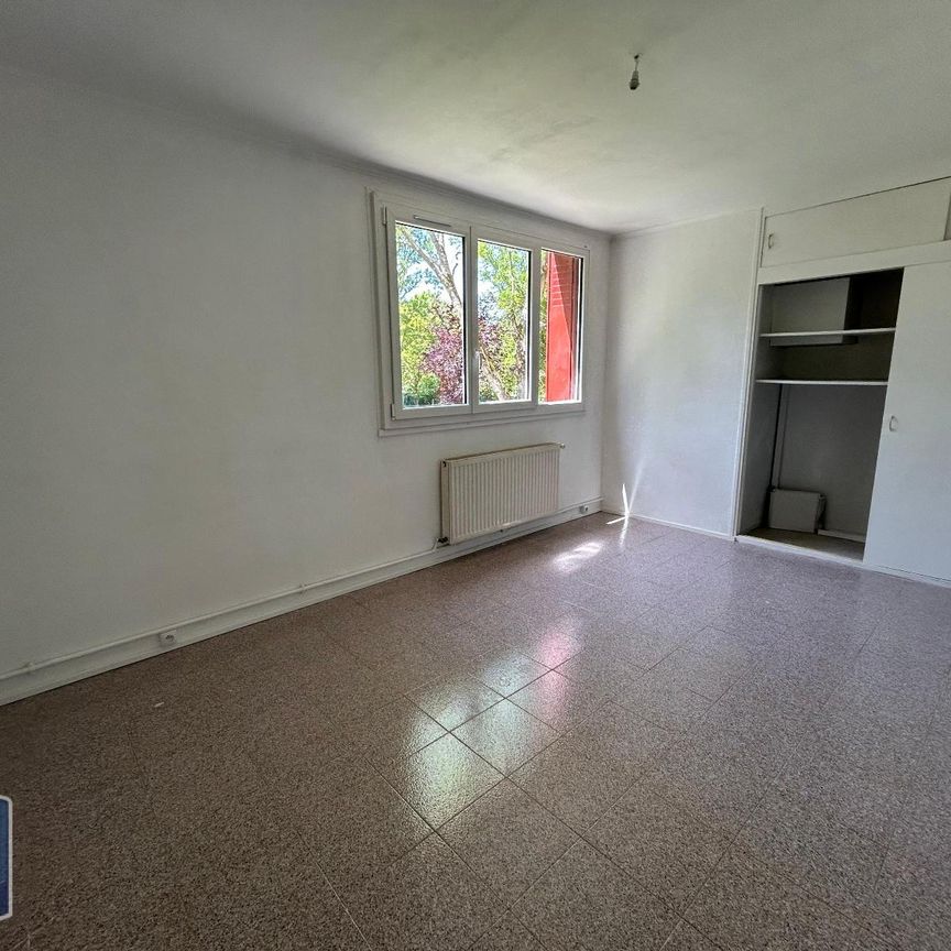 Location Appartement 3 pièces 54m² STE GENEVIEVE DES BOIS 91700 - Photo 1
