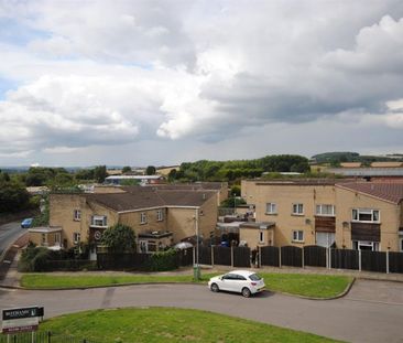 2 bedroom Flat To Let - Photo 5