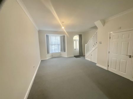 Norwood Place, YO12 7AW, Scarborough - Photo 4