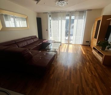 Exklusives Wohnen am Tillypark: Hochwertig möbliertes Haus - Photo 3