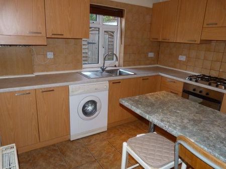 2 Bed Maisonette, Brooke Avenue, HA2 - Photo 4