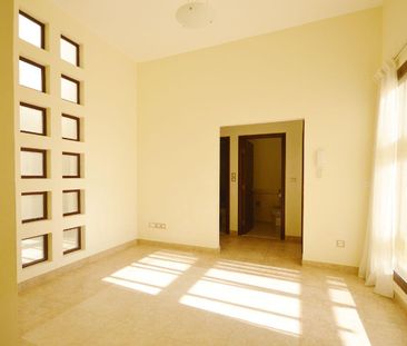 Vacant | Prime Location | Exclusive | Large Plot - Photo 5