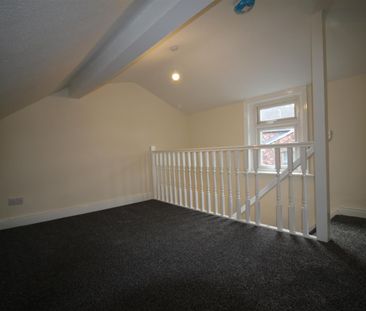 2 Bedroom Terraced House for Rent - Photo 4