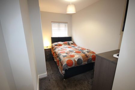 1 bedroom in a house share to rent - Photo 4