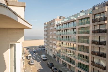 Gemeubeld: ruim 3slpk-appartement met zijdelings zeezicht te Knokke - Photo 4