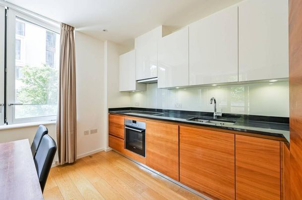 2 bedroom flat to rent - Photo 1