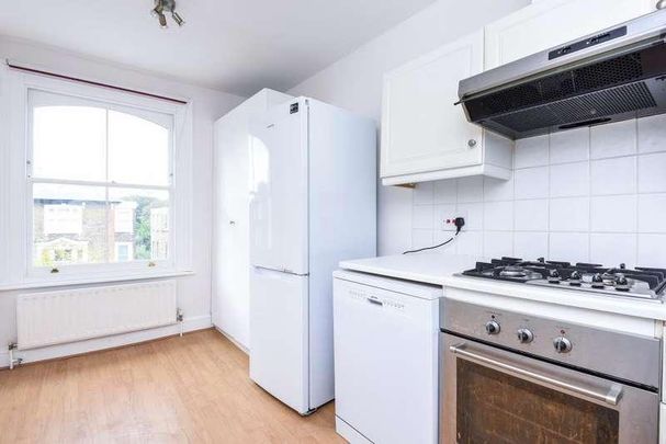 Richmond, Surrey, TW9 - Photo 1
