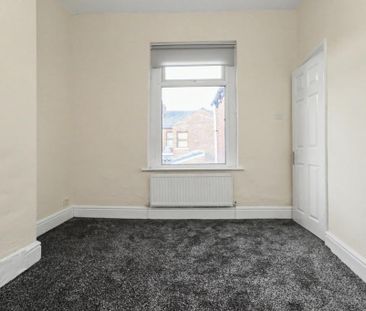 2 bedroom end of terrace house to rent - Photo 6