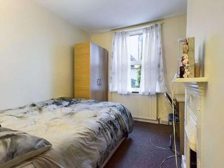 Coombe Road, Brighton, BN2 - Photo 4