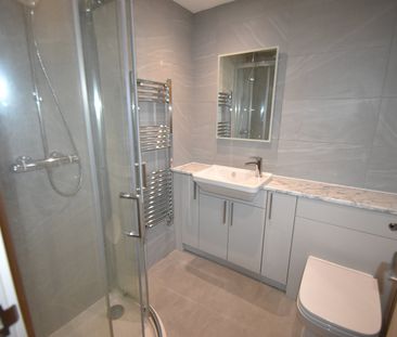 4 bedroom semi-detached house to rent - Photo 6