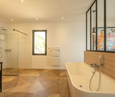 Rental House Ajaccio 7 Rooms 300 m² - Photo 3