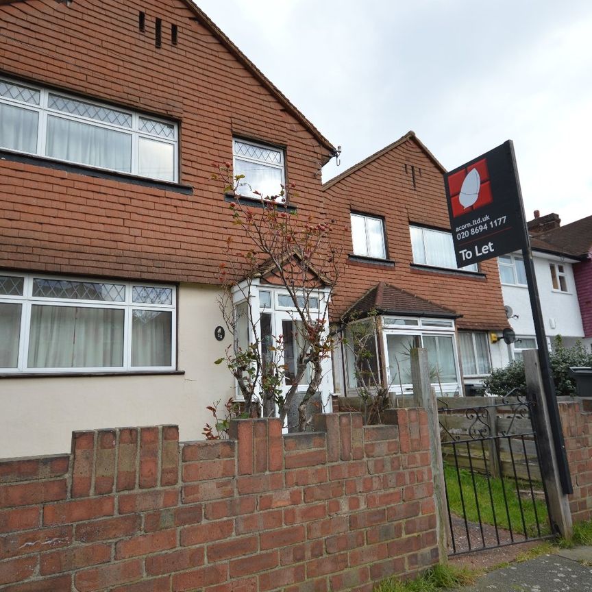 End Of Terrace House to rent - Bearstead Rise, London, SE4 - Photo 1